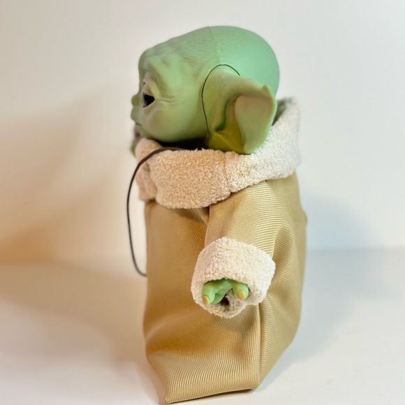 Star Wars Mandalorian Baby Yoda Grogu The Child Animatronic Toy Works - Picture 8 of 12